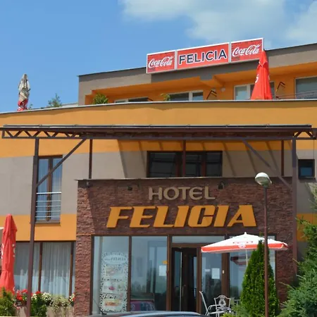 Felicia فندق